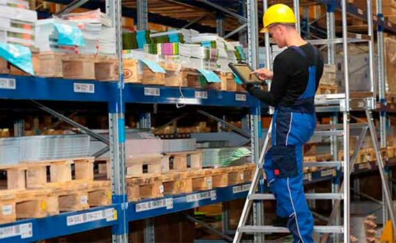 addetto alla logistica