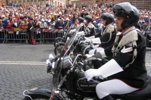 Moto Guzzi torna ad assumere