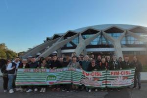 FERMIAMO LA SCIA DI SANGUE.