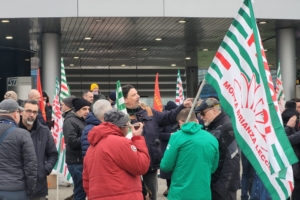 STM smentisce il taglio occupazionale del 6%