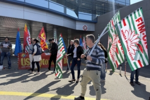 ST Microelectronics: primi tagli al personale