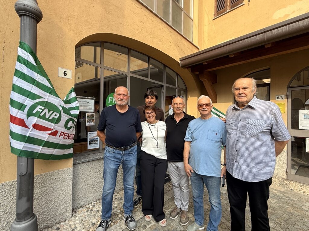 Veduggio con Colzano sede CISL